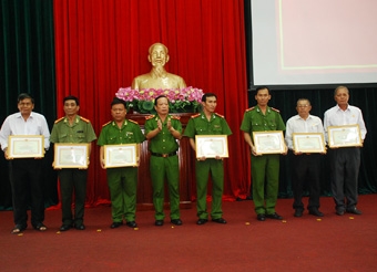 Quan tâm hỗ trợ vốn, việc làm 
cho người chấp hành xong án phạt tù