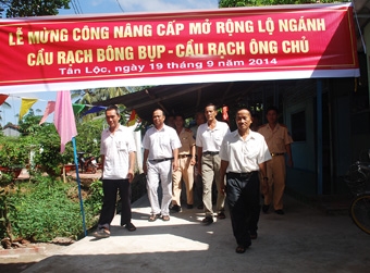 Đưa vào sử dụng tuyến lộ giao thông rạch Ông Chủ