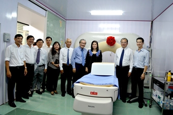 Đưa vào hoạt động 2 hệ thống máy hiện đại
điều trị ung thư