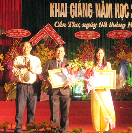 Trường Đại học Y Dược Cần Thơ khai giảng năm học mới