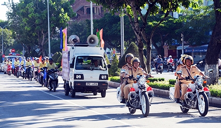 Ninh Kiều phát động chiến dịch 
tiêm vắc-xin sởi-rubella