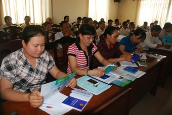 PHỐI HỢP TUYÊN TRUYỀN, VẬN ĐỘNG TOÀN DÂN ĐẢM BẢO AN TOÀN GIAO THÔNG