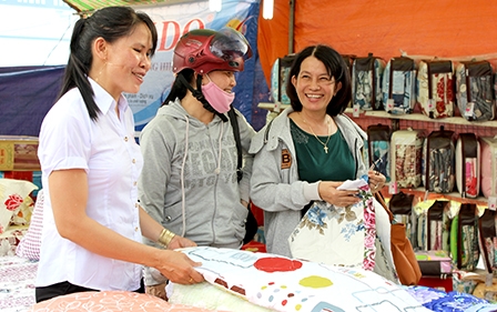 “Cánh tay nối dài” 
của doanh nghiệp đến vùng nông thôn