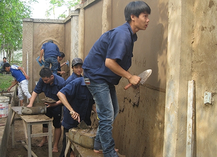 Chật vật nguồn tuyển, khó khăn cơ sở vật chất