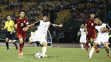 U21 VIỆT NAM - U21 THÁI LAN: 1-1 <br><br>
U21 Việt Nam gặp “đàn em” U19 HAGL JMG