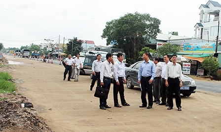 Dồn sức giải ngân vốn xây dựng cơ bản