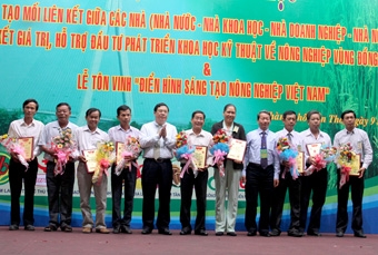 ĐBSCL: Liên kết, đẩy mạnh ứng dụng tiến bộ khoa học 
kỹ thuật nâng cao hiệu quả sản xuất nông nghiệp