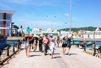 KHÁT VỌNG ĐẢO NGỌC