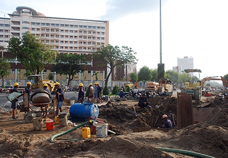 Đảm bảo an toàn giao thông thời gian thi công Đại lộ Hòa Bình, Công viên Đồ Chiểu