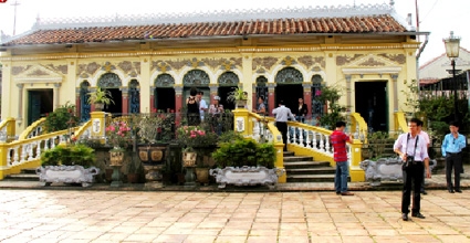 Nét xưa giữa lòng phố