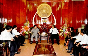 Lãnh đạo Thành ủy tiếp đoàn công tác Đảng ủy Khối Doanh nghiệp Trung ương