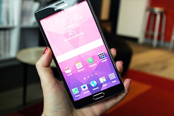 Điện thoại thông minh trước nguy cơ bị cài đặt ngầm ứng dụng