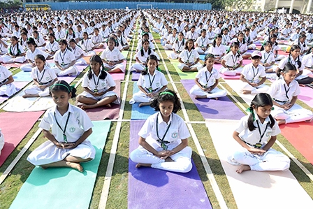 Ấn Độ với tham vọng “lấy lại” 
và khuếch trương yoga