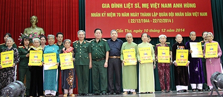 Họp mặt gia đình liệt sĩ, Mẹ Việt Nam Anh hùng
thuộc địa bàn Quân khu IX