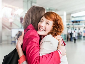 Ôm mỗi ngày giúp tăng cường hệ miễn dịch