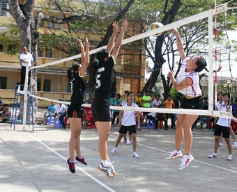 Khai mạc Giải bóng chuyền mừng Xuân mới năm 2015