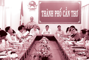 Tập trung thúc đẩy thực hiện tốt kế hoạch phát triển
kinh tế-xã hội năm 2015 ngay từ đầu năm