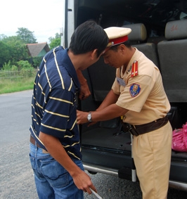 Nâng cao ý thức chấp hành phát luật của người tham gia giao thông