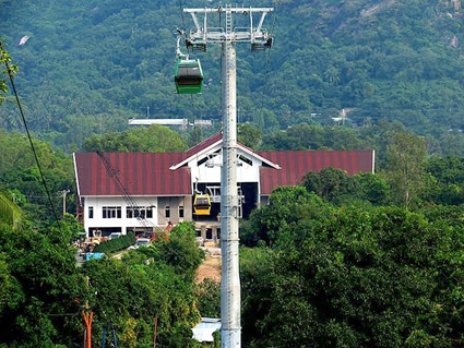 Núi Cấm đang “mở”