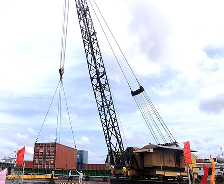 Cải thiện môi trường kinh doanh, tạo cú hích mới