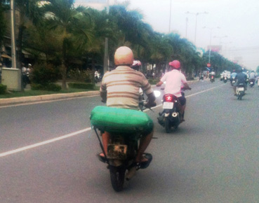 Hiểm họa giao thông
với xe gắn máy quá “đát”