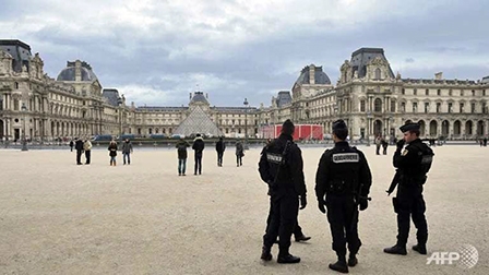 Charlie Hebdo lại đăng biếm họa nhà tiên tri Mohammed