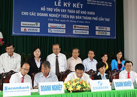 Nỗ lực tái cơ cấu ngân hàng