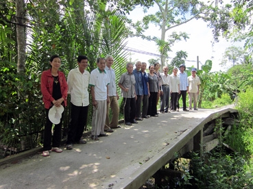 TÍCH CỰC VẬN  ĐỘNG XÂY DỰNG CẦU, ĐƯỜNG GIAO THÔNG NÔNG THÔN