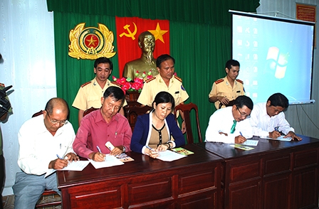 Tăng cường tuyên truyền đảm bảo an toàn giao thông 
dịp Tết Nguyên đán Ất Mùi