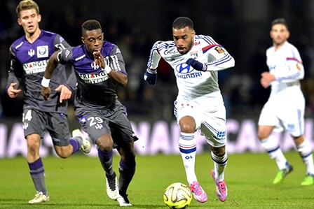 Alexandre Lacazette  “Sát thủ” mới cho tuyển Pháp?