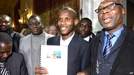 Pháp công bố các biện pháp chống khủng bố mới