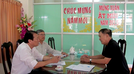 Xuân ấm tình quê hương