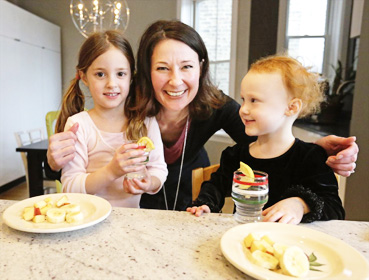 Trẻ nhỏ và nguy cơ béo phì
từ thực phẩm đóng gói