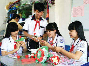Bác luôn đồng hành cùng chúng con