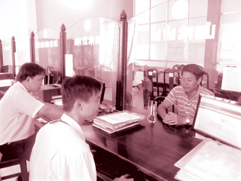 Cán bộ là cái “gốc”
trong công cuộc cải cách hành chính