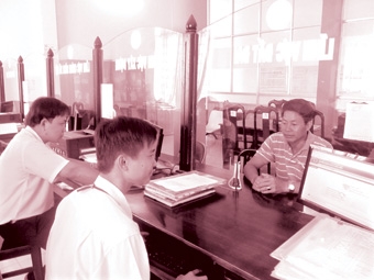 Cán bộ là cái “gốc”
trong công cuộc cải cách hành chính