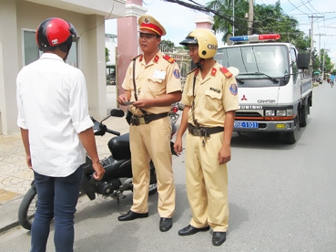 Xử lý nghiêm hành vi vi phạm 
về nồng độ cồn khi điều khiển xe