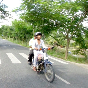 Quan tâm giáo dục giới trẻ về an toàn giao thông