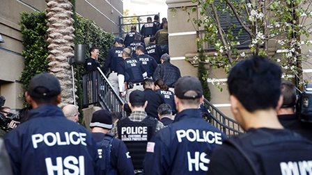 Mỹ phá đường dây “du lịch sinh con”