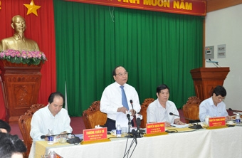 PHÓ THỦ TƯỚNG NGUYỄN XUÂN PHÚC LÀM VIỆC VỚI THƯỜNG TRỰC 3 BAN CHỈ ĐẠO