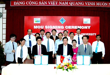 Nâng cao chất lượng đào tạo,
khẳng định vị thế trên trường quốc tế