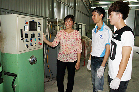 Tự hào tiếp bước dưới cờ Đảng