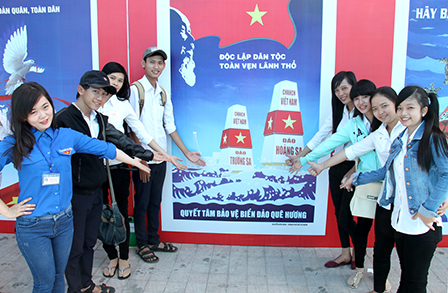 Rộn ràng Hội sách Cần Thơ