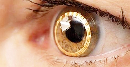 Kính áp tròng tích hợp kính phóng đại