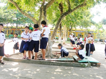 Phấn đấu hoàn thành xuất sắc nhiệm vụ năm học 2014-2015