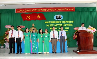 Nhiều tổ chức cơ sở Đảng 
tiến hành Đại hội nhiệm kỳ 2015-2020
