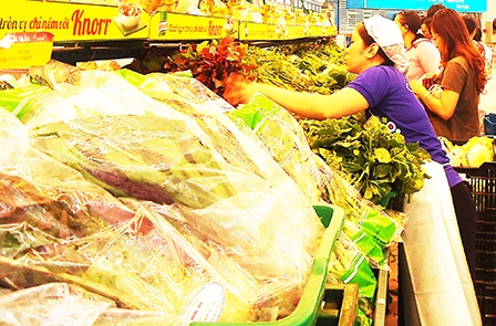 Làm gì để người tiêu dùng 
chấp nhận rau an toàn?