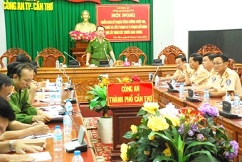 Xử lý nghiêm hành vi chở hàng quá tải trọng