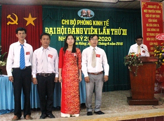 Chi bộ Phòng Kinh tế (quận Cái Răng) tiến hành
Đại hội đảng viên, nhiệm kỳ 2015-2020