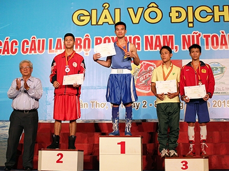 Hà Nội, Quân đội thâu tóm thành tích